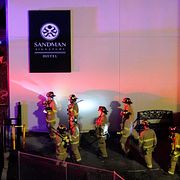 Brandkåren på plats utanför hotellet i Fort Worth, Texas. 