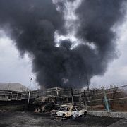 Arkivbild från en amerikansk-israelisk attack mot en oljedepå i Teheran den 8 mars.