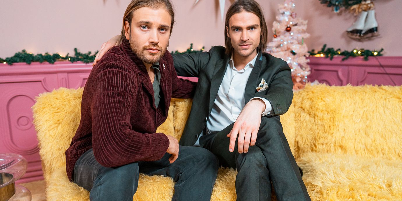 Humorduon Tom Ljungqvist och Petter Egnefors leder Klarnas nya julkalender ”Guess the Wish List”.