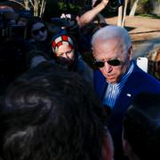 Joe Biden möter väljare i South Carolina.