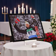 Begravningen i Nordre Ål kyrka i norska Lillehammer.