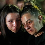 Årsdagen av branden på nattklubben Pulse i Kočani. 63 människor dog, varav många unga. Cirka 200 personer skadades.