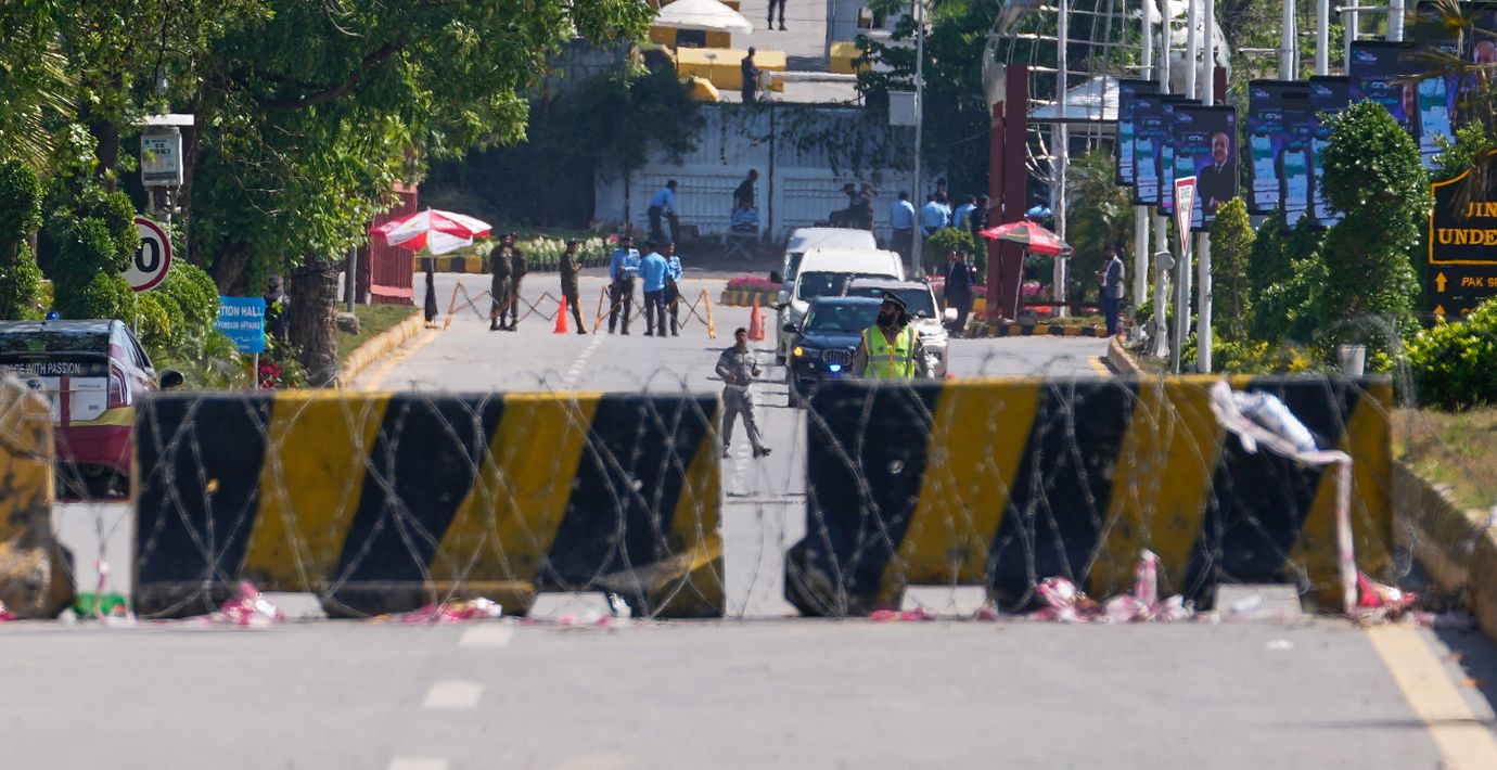 Stora avspärrningar i Islamabad inför samtalen.