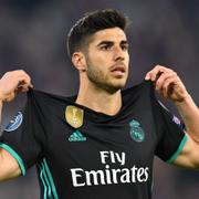 Marco Asensio firar sitt 2–1-mål.