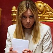 Giorgia Meloni i senaten i Rom.