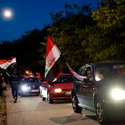 Irakiska fans firar en tidigare seger.