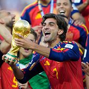 Ferran Torres med VM-bucklan.