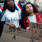 Protester mot slavhandeln i Frankrike i helgen. 