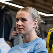 Malmös Nellie Lilja och Häckens Anna Anvegård under upptaktsträff den 17 mars.