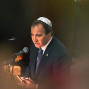 Arkivbild. Stefan Löfven i Malmö synagoga på Förintelsens minnesdag 2016. 