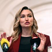 Partiledare Ebba Busch (KD) under pressträffen.