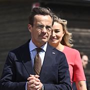 Statsminister Ulf Kristersson (M),  energi- och näringsminister Ebba Busch (KD), utbildnings- och integrationsminister Simona Mohamsson (L) och partiledare Jimmie Åkesson (SD) besöker Charlottendal bussdepå i Gustavsberg.