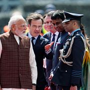 Statsminister Ulf Kristersson (M) välkomnar Indiens premiärminister Narendra Modi på Landvetter.