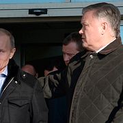 Russian President Vladimir Putin tillsammans med Vladimir Yakunin