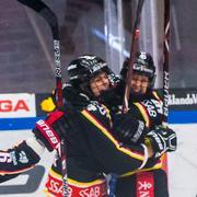 Luleå är svenska mästare i ishockey.
