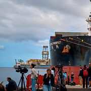 Hamnen på Teneriffa som fartyget väntas ankra utanför.