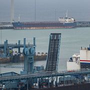 Skuggflottefartyget Caffa i Trelleborgs hamn i mitten av maj.