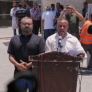 På en pressträff i Gaza uppgav Hamas att man upplöser det organ som kontrollerat Gazaremsan de senaste 20 åren.
