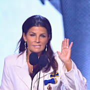 Carola ska opereras i januari. 