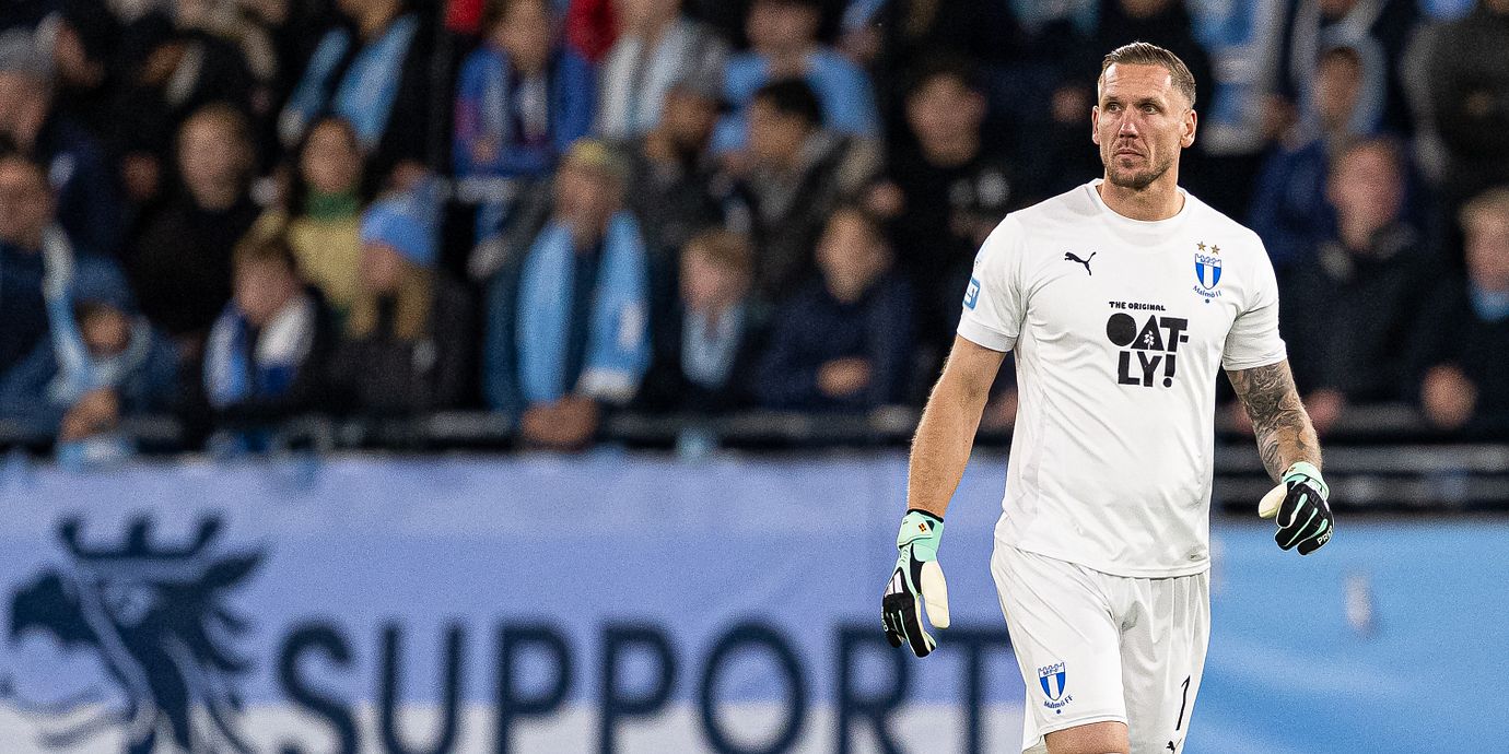 Malmö FFs målvakt Robin Olsen under fotbollsmatchen i Allsvenskan mellan Malmö FF och Kalmar  FF.