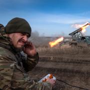 Arkivbild på en ukrainsk soldat i Bachmut. 