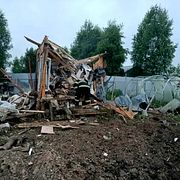 Landsbygden utanför Moskva efter en ukrainsk drönarattack i mitten av juni. Bilden kommer ursprungligen från en rysk guvernörs Telegram-kanal.