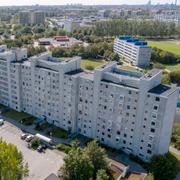 Bostadsområdet "Kinesiska muren" på Thomssons väg i Rosengård i Malmö.