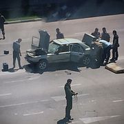  En av angriparna försökte även utlösa en självmordsbomb men misslyckades. Personen ska ha överlevt. 