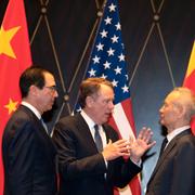 Arkivfoto. USA:s finansminister Steven Mnuchin och handelsrepresentant Robert Lighthizer i möte med Kinas vicepresident Liu He.