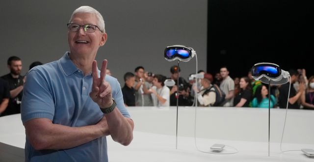 Apples vd Tim Cook i samband med lanseringen av Vision Pro. Jeff Chiu / AP