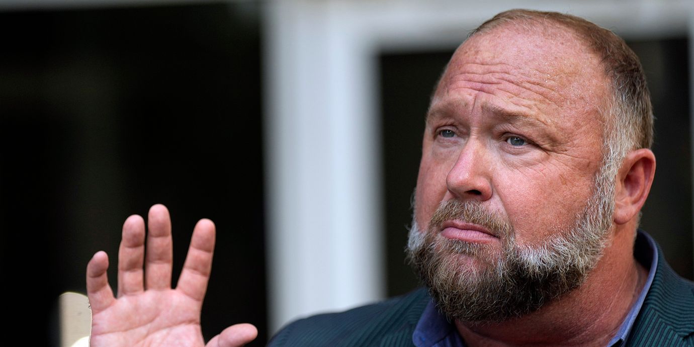 Arkivbild av konspirationsteoretikern Alex Jones.