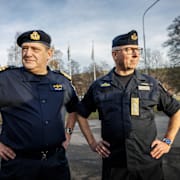 Mike Utley (vänster) besökte Muskö förra året. Här är han tillsammans med Sveriges marinchef Johan Norlén.