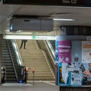 Tunnelbanestation i Frankfurt. Illustrationsbild.