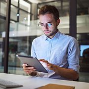 Digitala hot utvecklas snabbare än många företags säkerhetsrutiner och det gör att svenska företag riskerar att hamna på efterkälken.