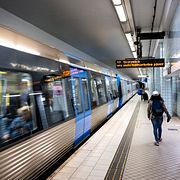 Tunnelbaneperrong i Stockholm.