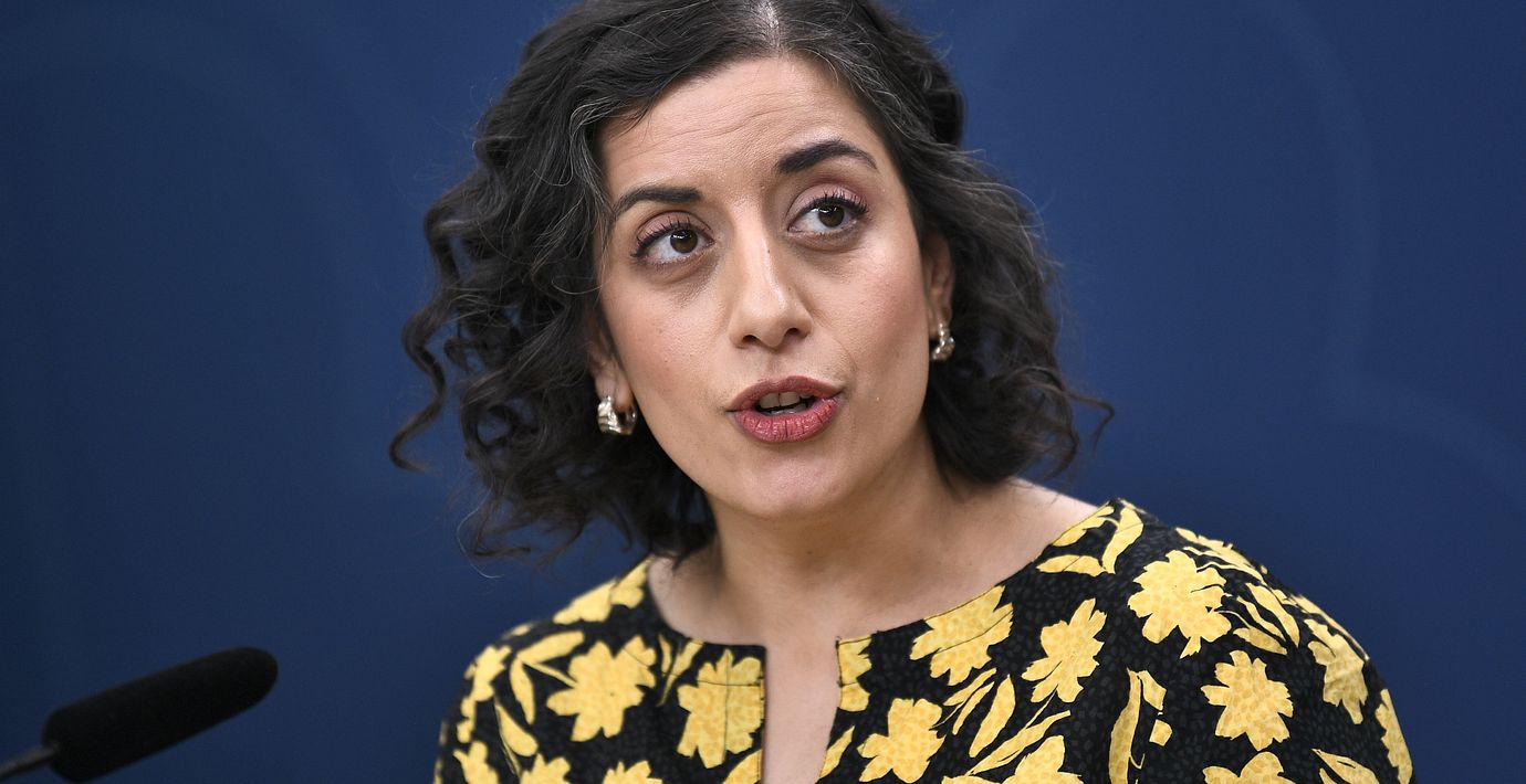 Simona Mohamsson (L).