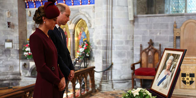 William och Kate på minnesceremonin. Toby Melville / AP