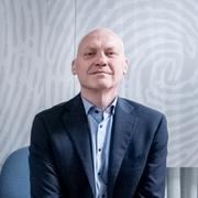 Fingerprint Cards vd Johan Carlström. 