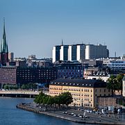 Vy från Södermalm mot Stockholm City och Klara kyrka.