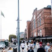 Besökte en restaurang i hamnområdet Aker brygge i Oslo