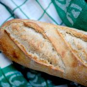 Arkivbild på en baguette.

