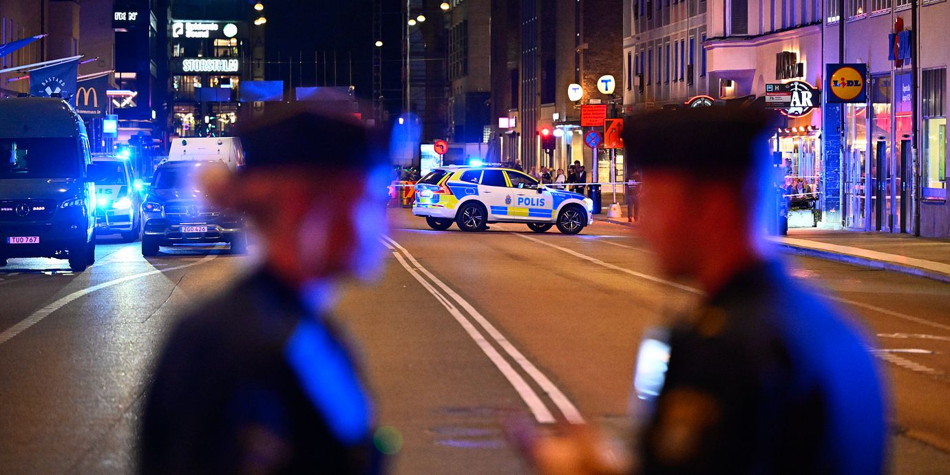 Poliser på Södermalm i Stockholm. Arkivbild.