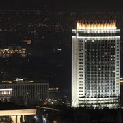 Hotell ”Kazakhstan” i Almaty. Arkivbild. 