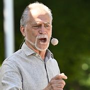 Miljöpartiets språkrör Daniel Helldén (MP) talar i Almedalen.