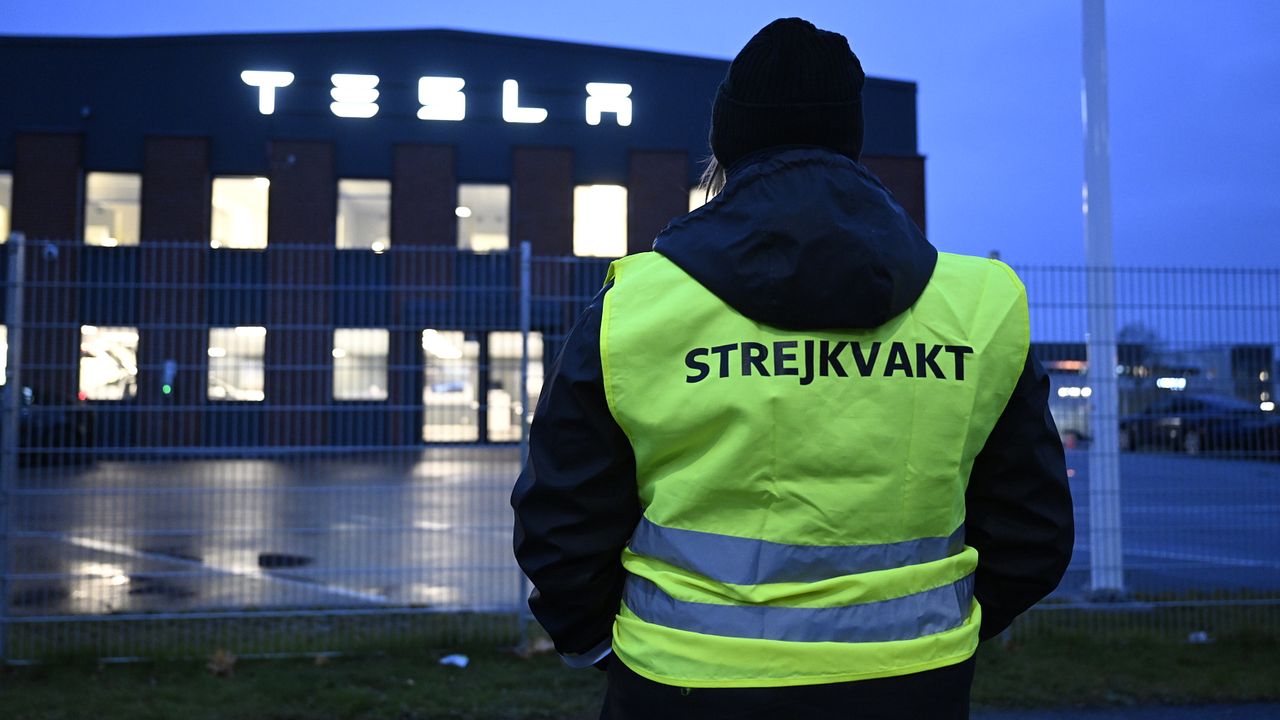 Uppgift: Strejkare köptes ut för en och en halv årslön