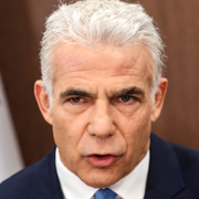 Israels premiärminister Yair Lapid och Palestinas president Mahmoud Abbas.