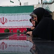 Kvinnor i Teheran, 7 april.