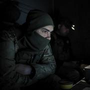 15 maj, ukrainska drönarpiloter i skydd nära Tjasiv Jar.