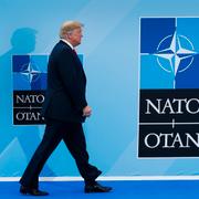 Donald Trump vid Nato-toppmötet i Bryssel.