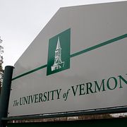 Skjutningen ska ha skett nära University of Vermont. 